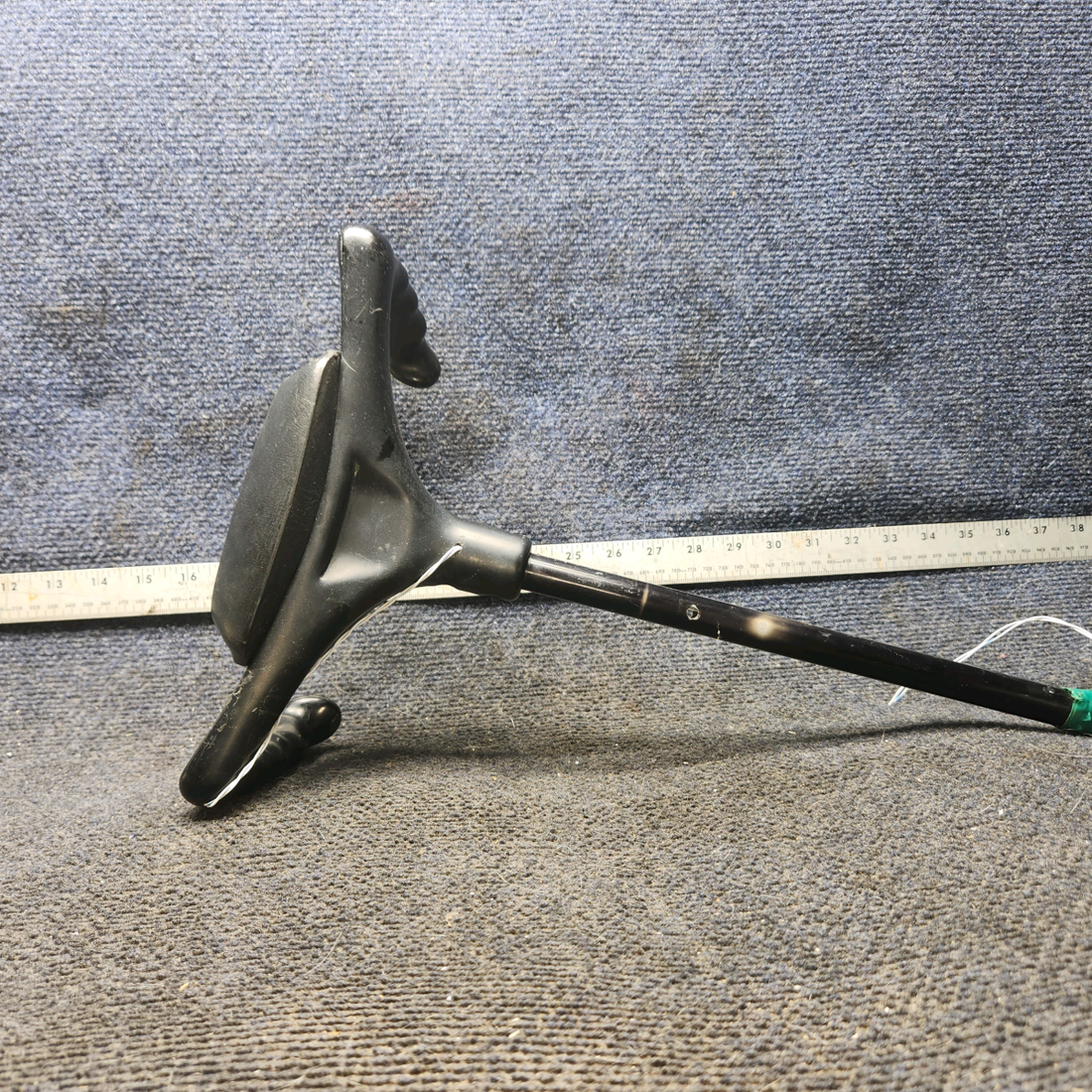 Used aircraft parts for sale, 0513260-3 cessna 172N Control Wheel Assembly – LH & RH with Switch
