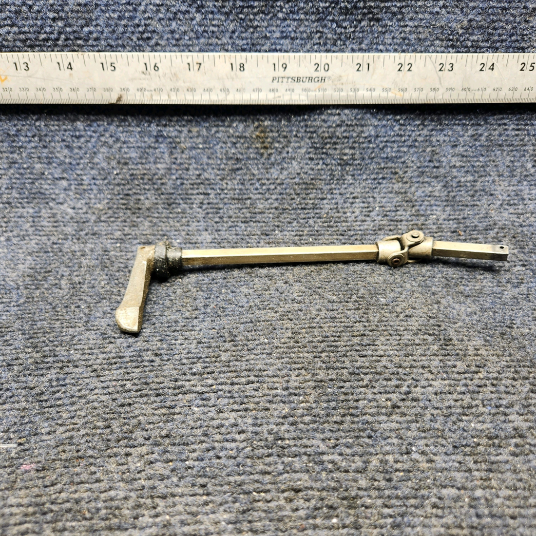 Used aircraft parts for sale, 0511157-14 , 0511157-19 Cessna FUEL SELECTOR SHAFT & HANDLE ASSEMBLY.