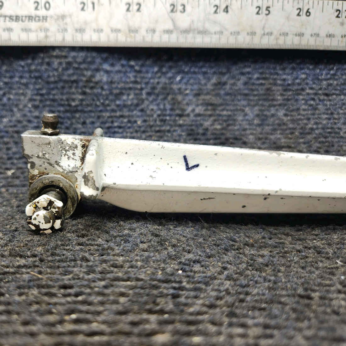 Used aircraft parts for sale, 35-815129 Beechcraft 35-33 Main Gear Retract Leg Assy - LH