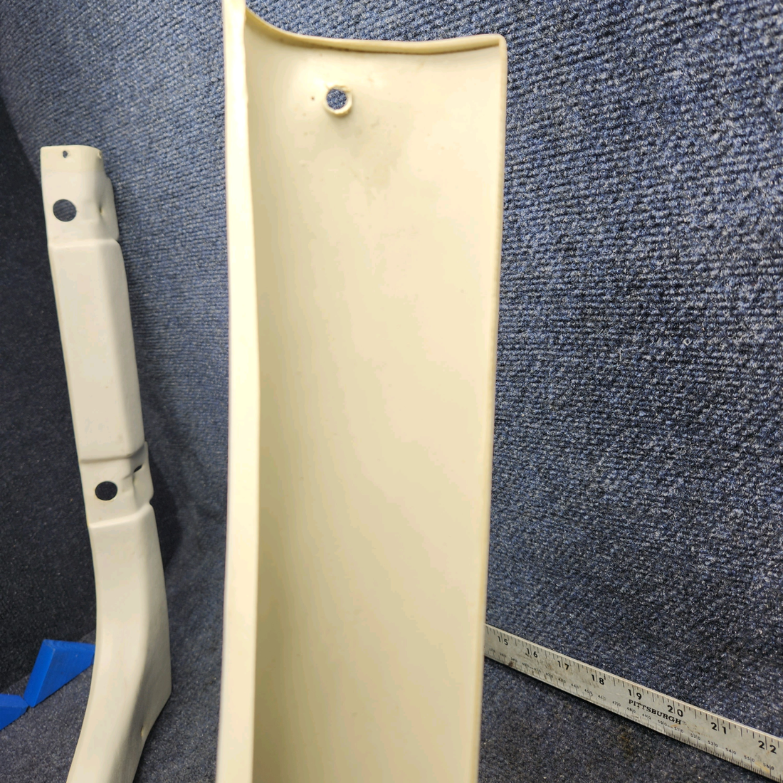 Used aircraft parts for sale, 58-530169-25 Beechcraft F33A MOULDING ASSEMBLY