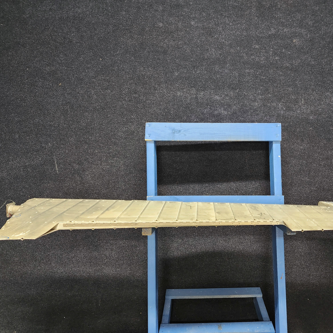 Used aircraft parts for sale, 2432000-810 Cessna  [part_model] CESSNA 172 ELEVATOR ASSEMBLY RH- NO TRIM