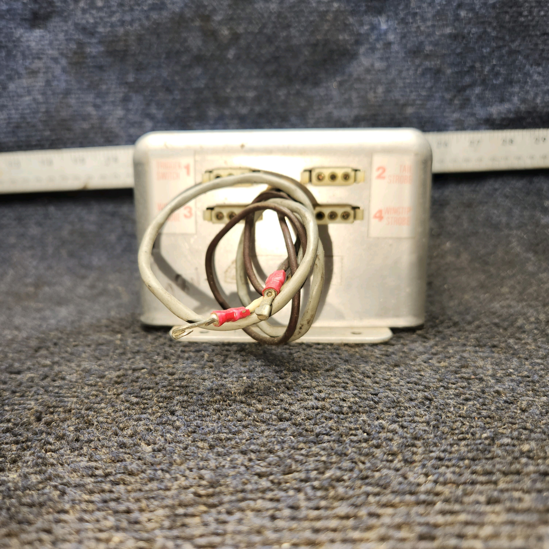 Used aircraft parts for sale, A413T2-14DF Whelen A413, T3-28 Strobe Light Power Supply 28V