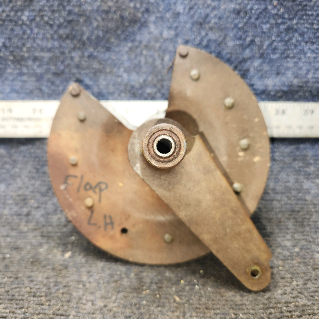 Used aircraft parts for sale, 0760612-7 Cessna 172F Flap Drive Pulley Assy - LH