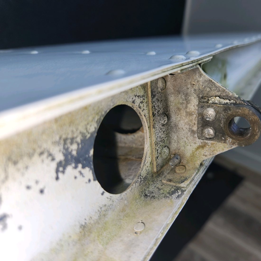 Used aircraft parts for sale, 0531006-64 Cessna 172F Vertical Stabilizer/Fin