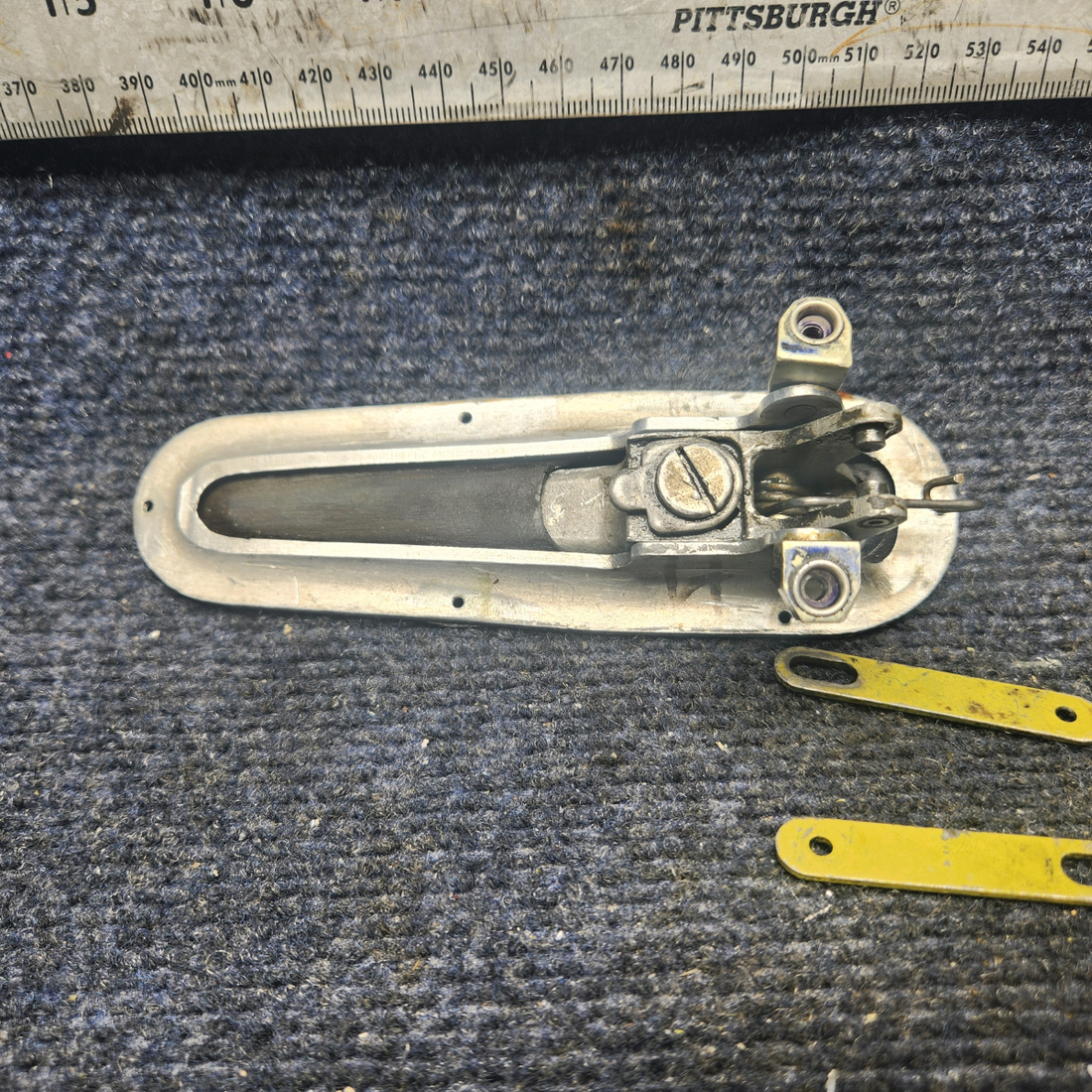 Used aircraft parts for sale, 35-400014-3 Beechcraft F33A HANDLE ASSY OUTSIDE DOOR