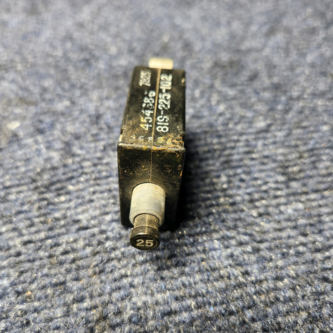 Used aircraft parts for sale, 823-225-102 Wood Piper PA-31T AMF BREAKER 25 AMP " PRICE PER EACH"