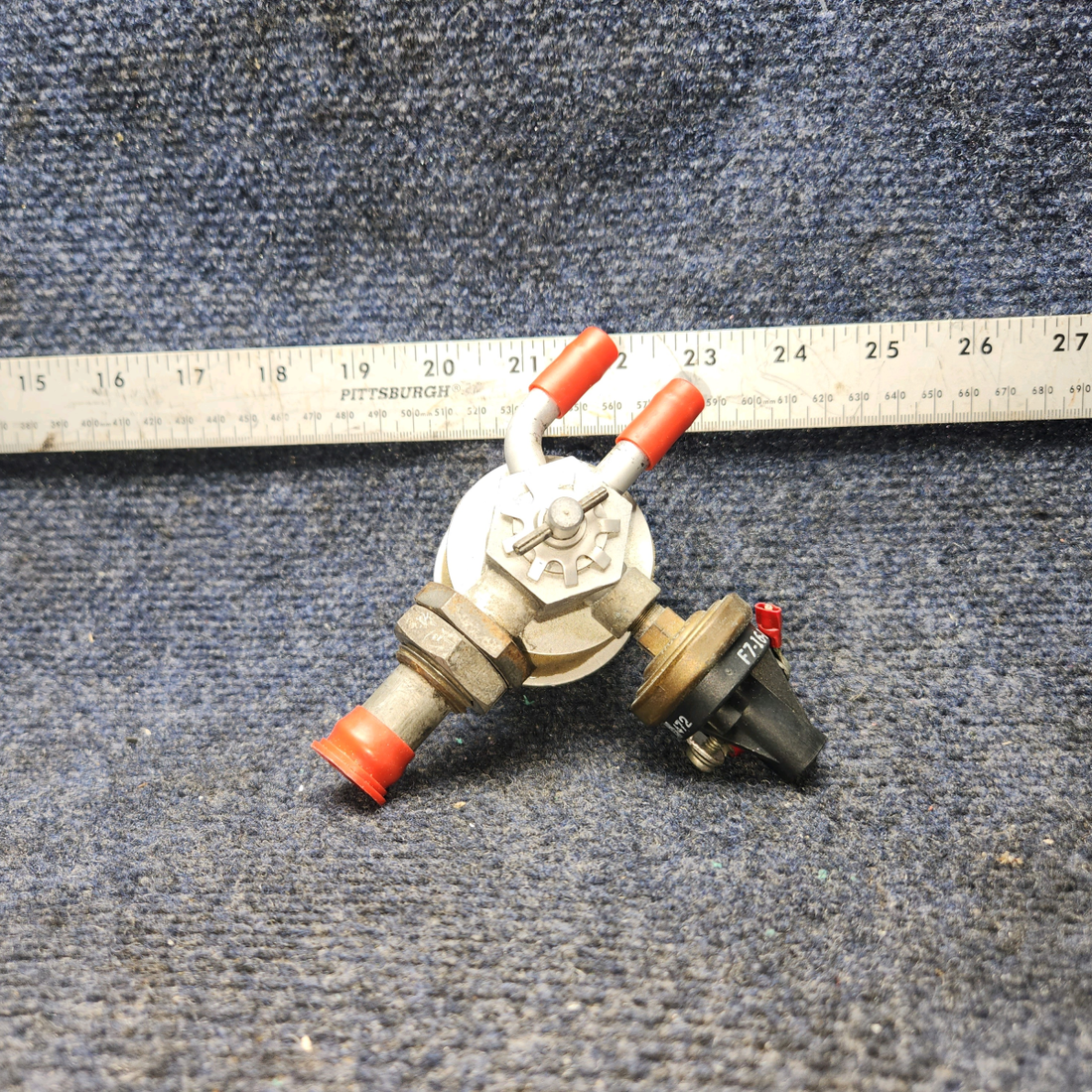 Used aircraft parts for sale, 2H3-19 Airborne PIPER PA28RT-201 Vacuum Regulating Valve
