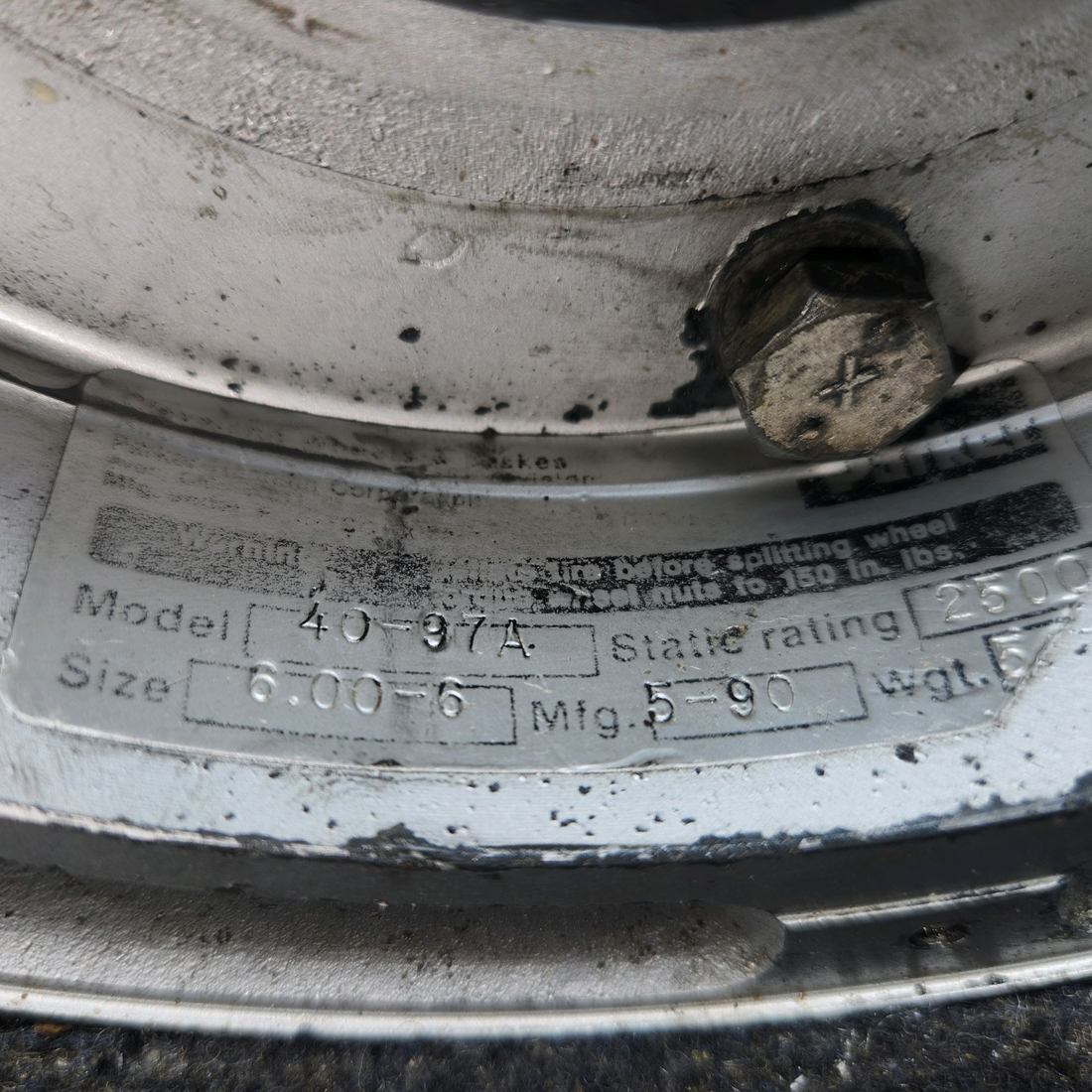Used aircraft parts for sale, 40-97A Parker Cessna 172E 6.00-6 Main Wheel