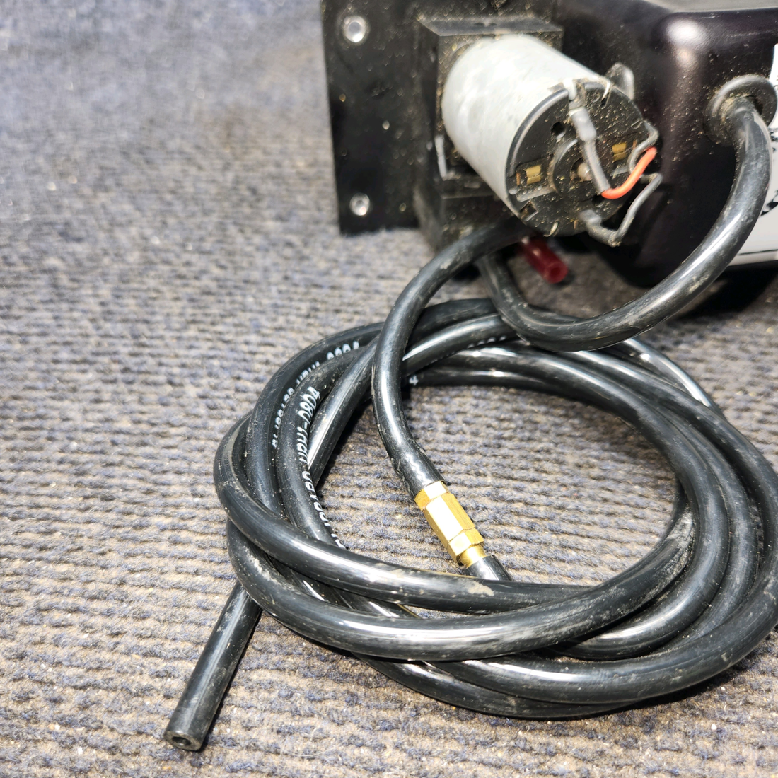 Used aircraft parts for sale, BFA 54-1000 Fields Aerocessories PIPER PA-24-250 Door Seal Compressor - 12-24V