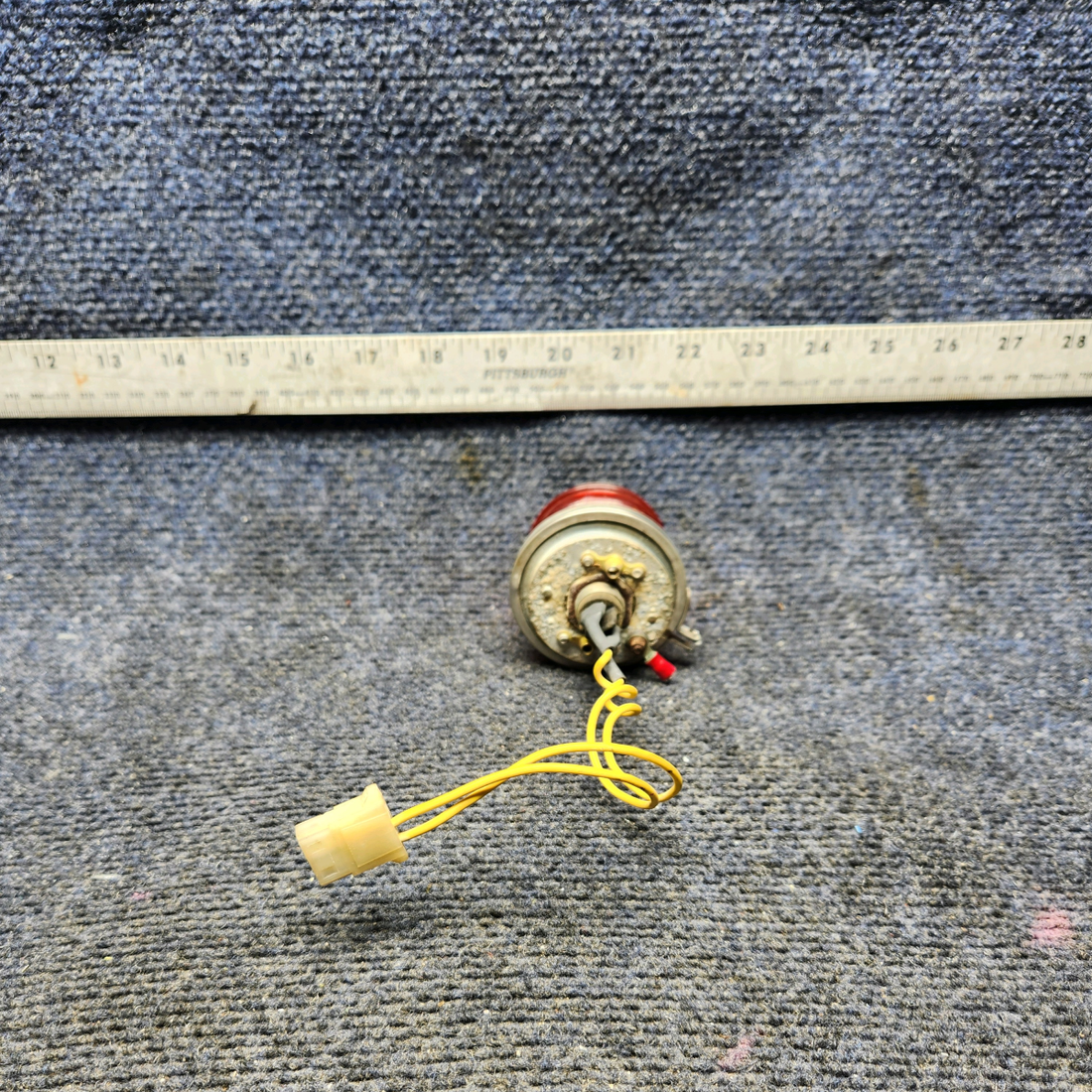 Used aircraft parts for sale, 621001-0101 Cessna FLASHING BEACON (VOLTS: 12) "TESTED"