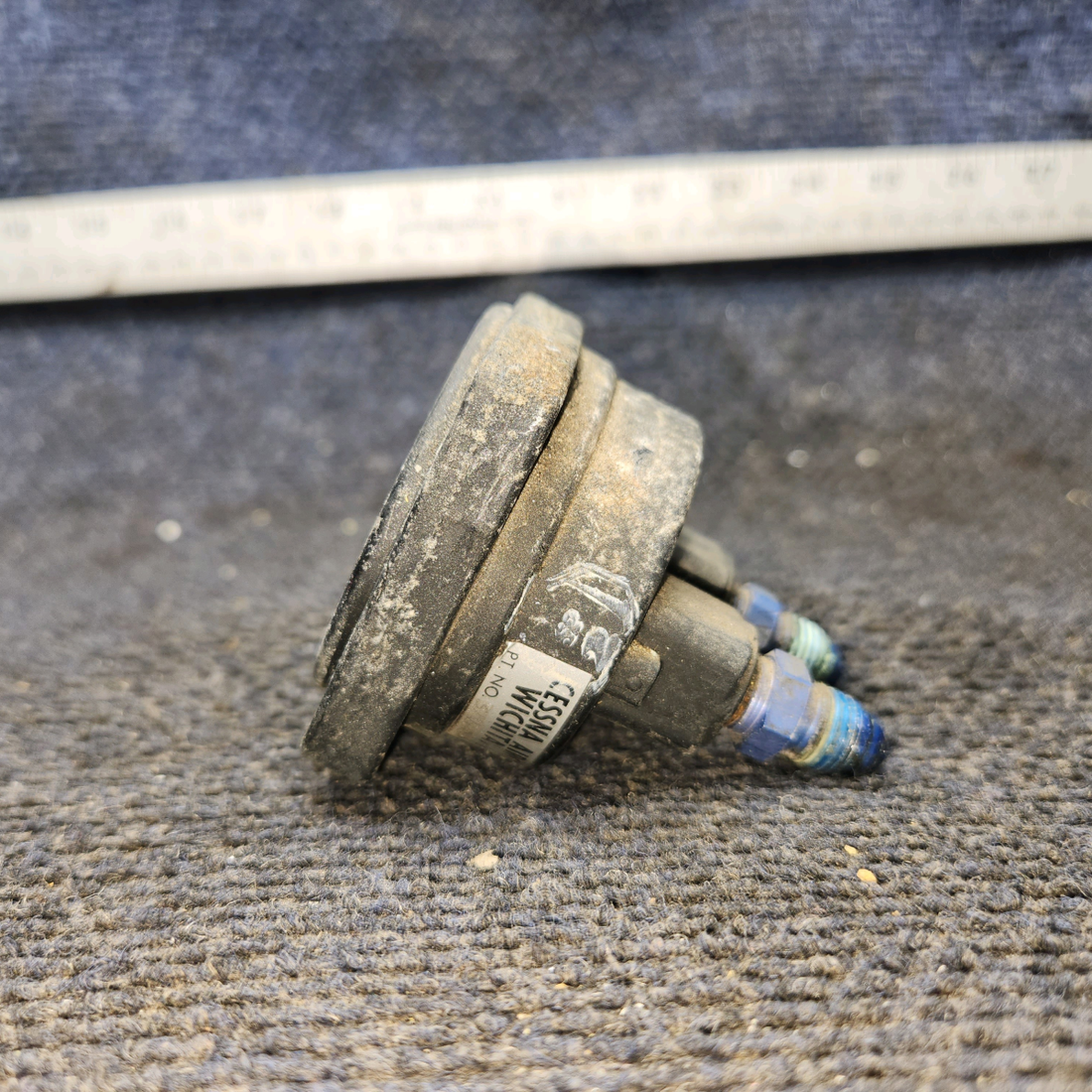 Used aircraft parts for sale, S1414-N1 Standard Precision cessna 150G Suction Indicator