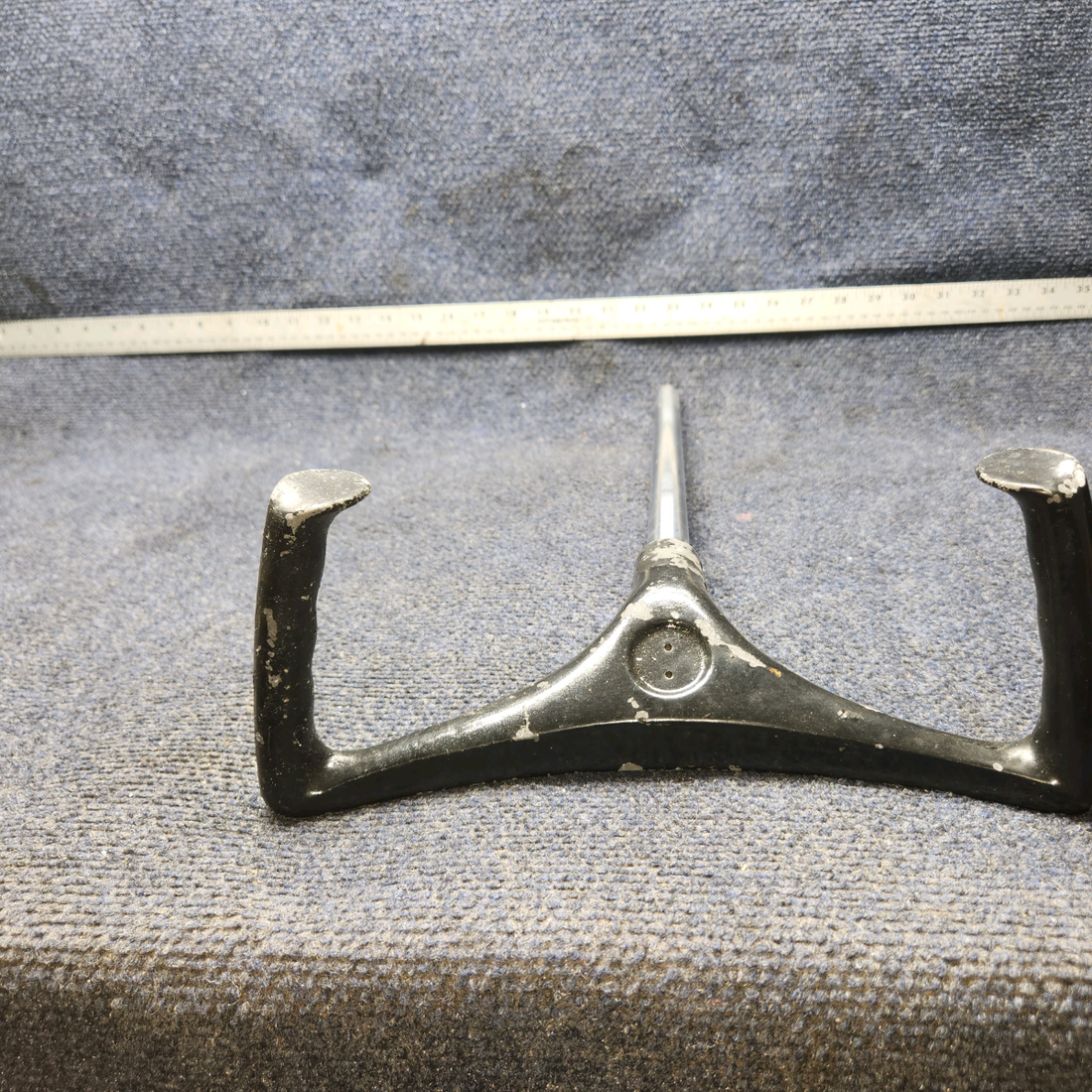 Used aircraft parts for sale, 0513240-16 Cessna C-150J Control Wheel Assembly