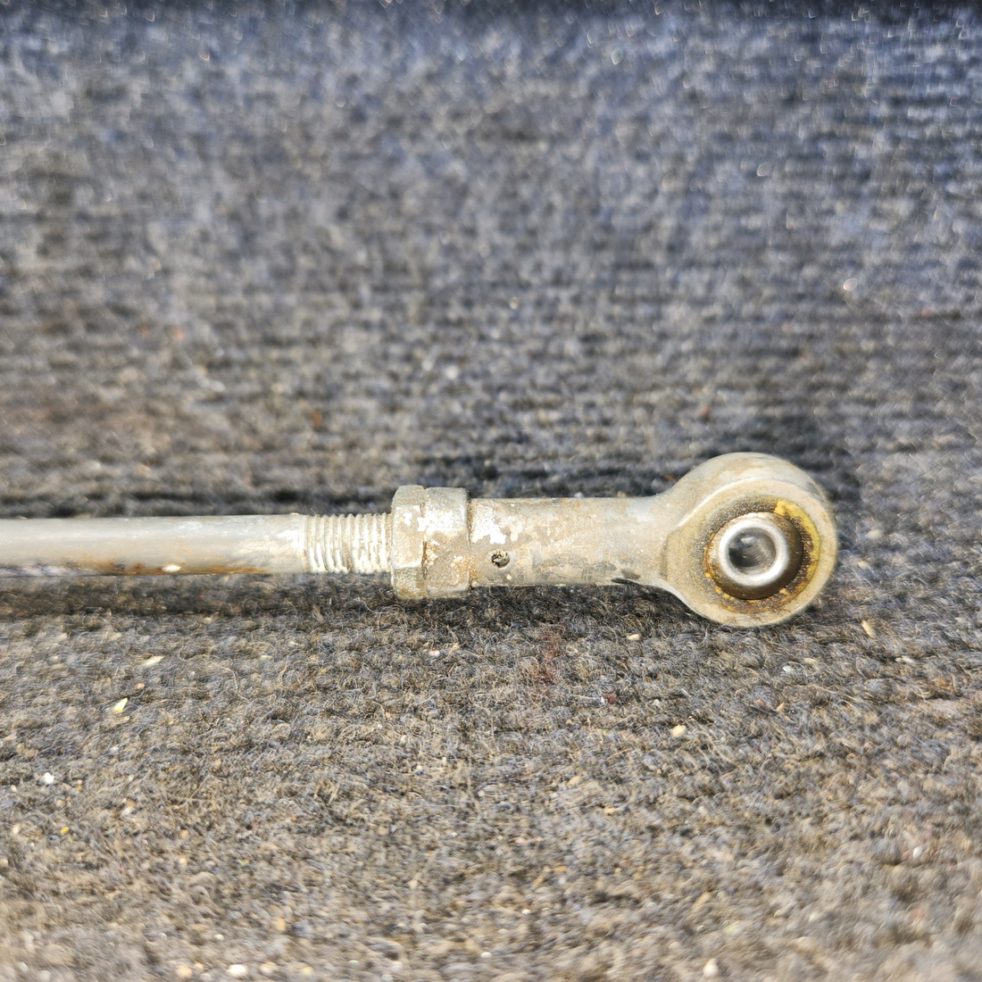 Used aircraft parts for sale, 0523218-2 Cessna 172F Aileron Push Pull Rod Assembly