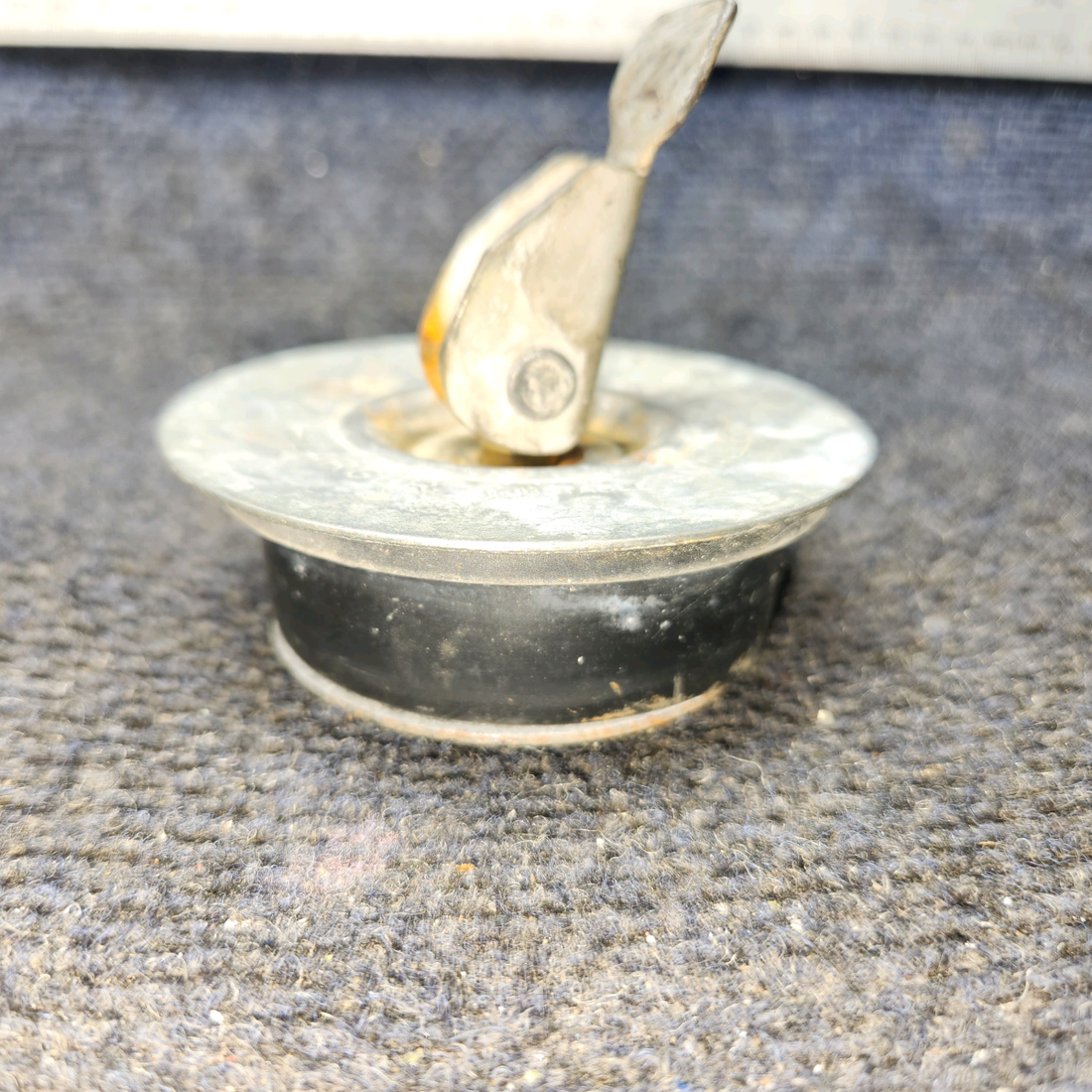 Used aircraft parts for sale, 55669 Moeller BEECHCRAFT F35 Fuel Cap