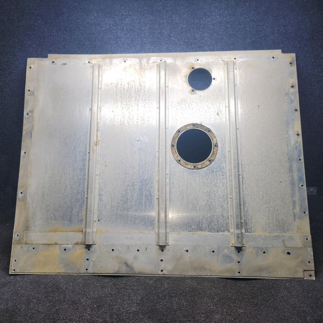 Used aircraft parts for sale, 0426511-6 cessna 150G Fuel Tank Cover Assembly - LH