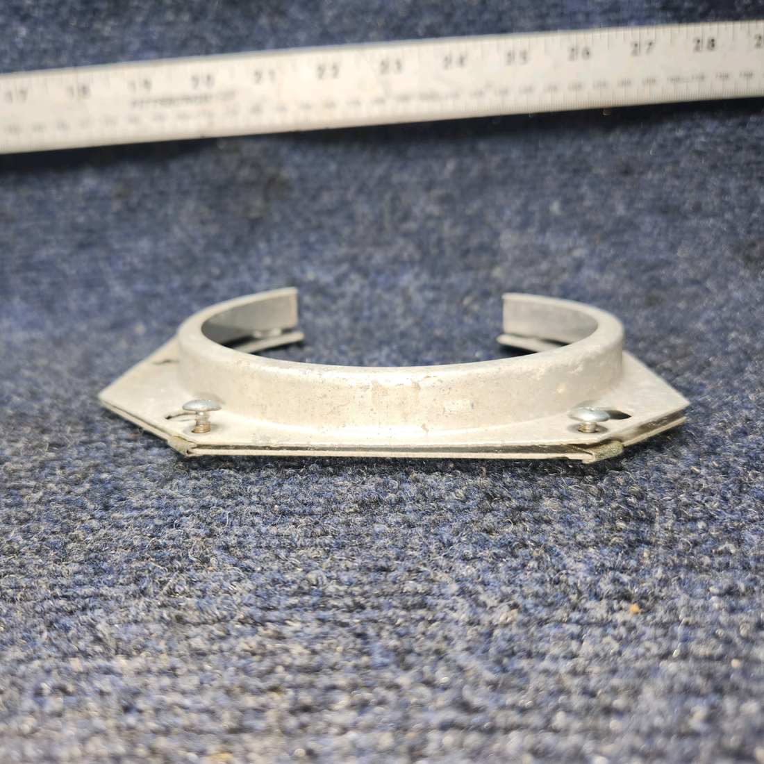 Used aircraft parts for sale, 0423542-6 Cessna C-150J Landing Light Bracket Assembly