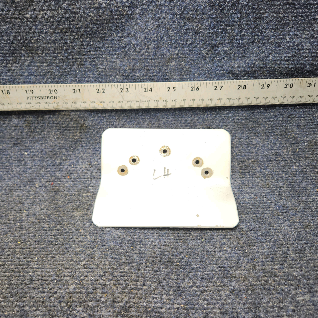 Used aircraft parts for sale, 0413399-1 Cessna C-150J Fuselage Step Mount – L.H