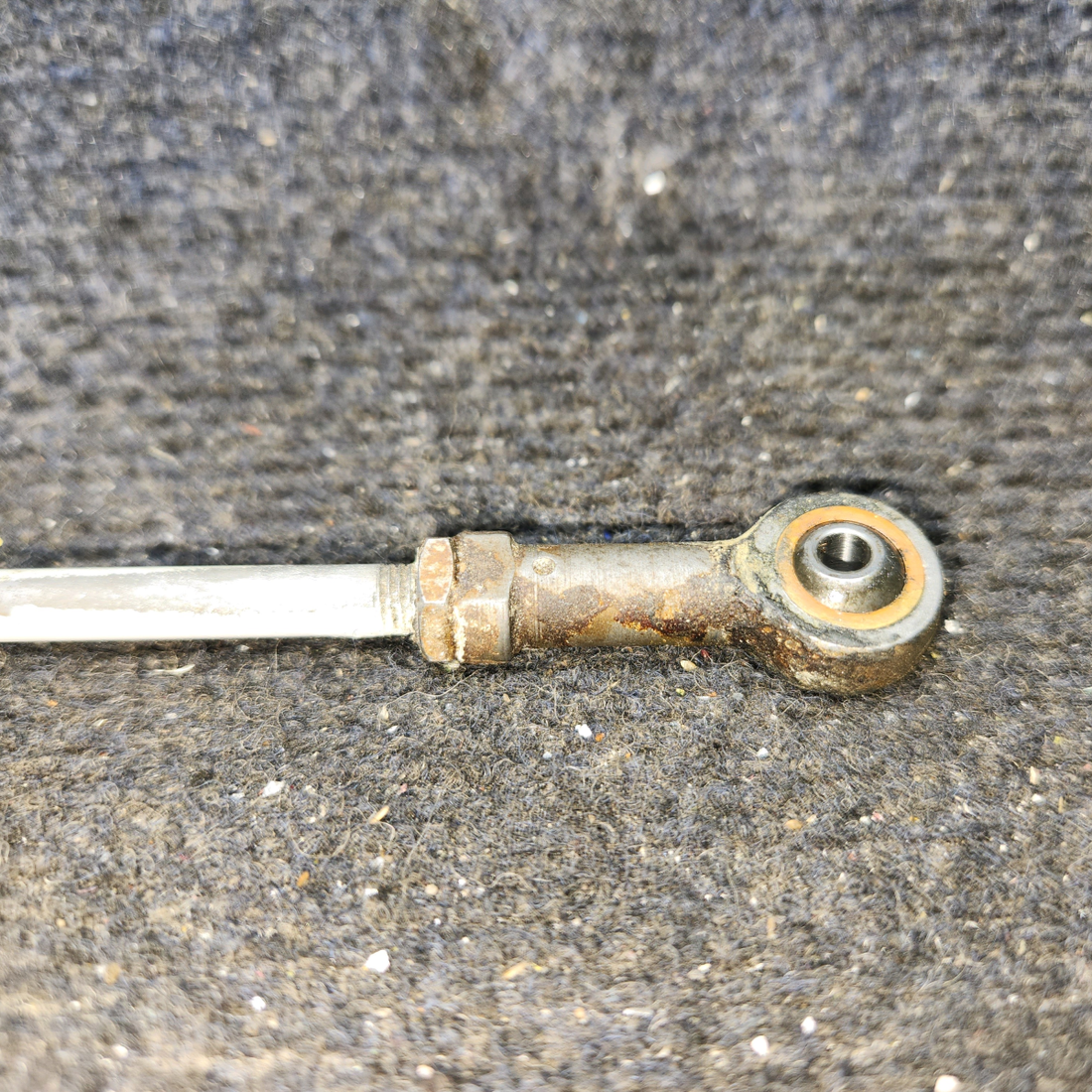 Used aircraft parts for sale, 0523537 cessna 150G Flap Push-Pull Rod Assembly