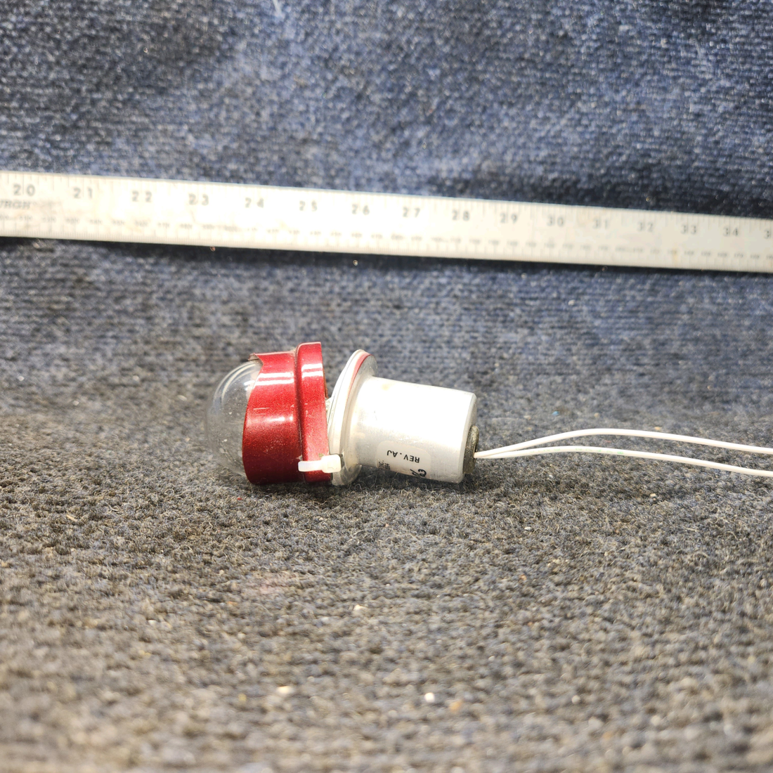 Used aircraft parts for sale, 01-0770034-02 WHELEN R44 Tail Light Assembly