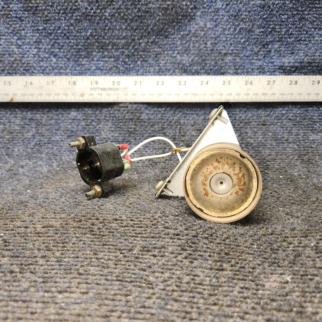 Used aircraft parts for sale, S1407-6, 0713738-3 Cessna 172E Stall Warning Horn with Bracket
