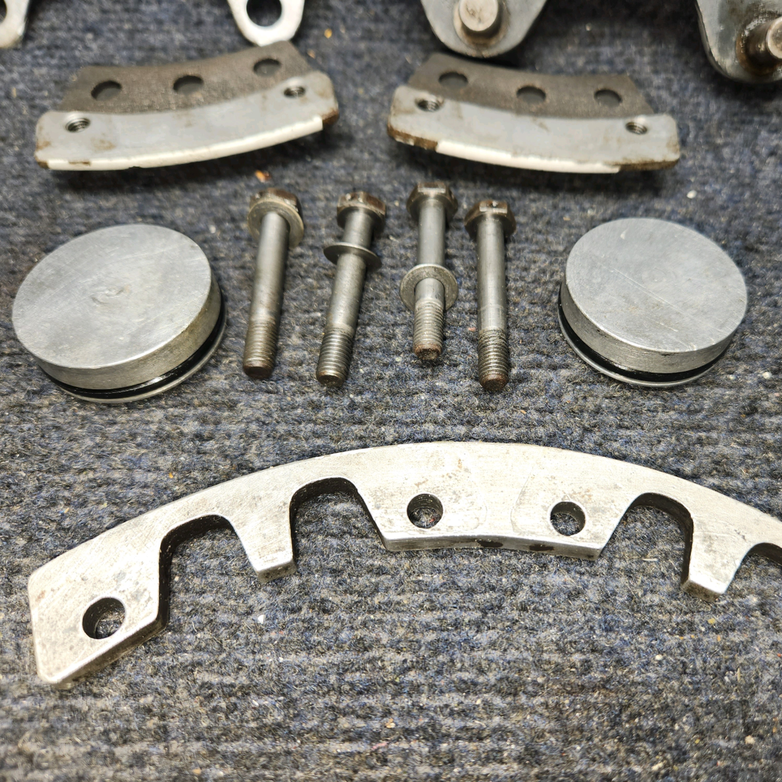 Used aircraft parts for sale, 3000-250 Cleveland 451-716 PIPER PA-24-250 Cleveland Brake Assembly