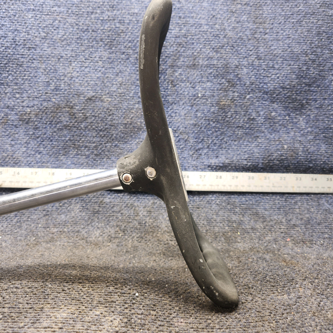 Used aircraft parts for sale, 0513332-201, 0413213-10 Cessna 172F Control Wheel  (L: 15," D: 0.63")