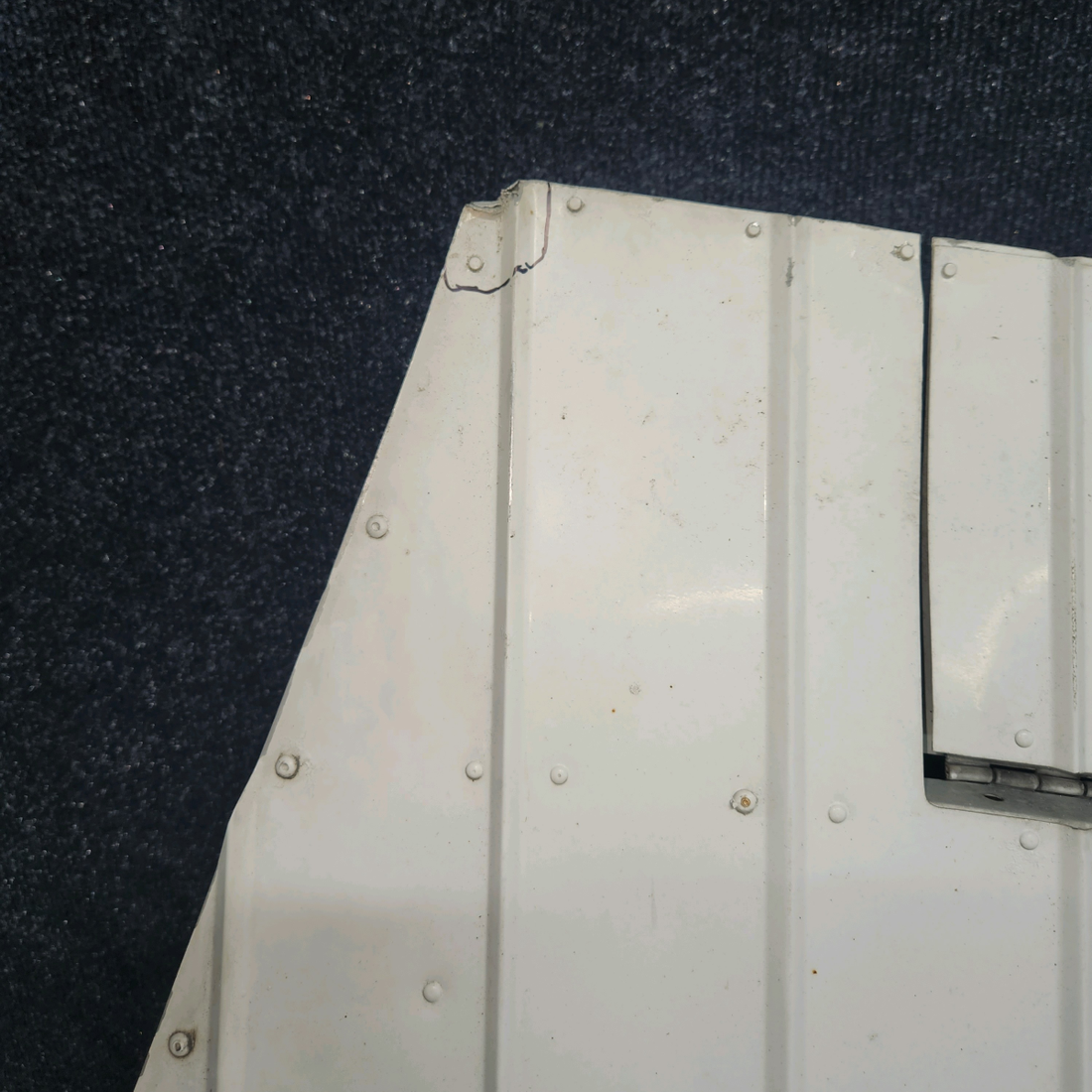 Used aircraft parts for sale, 2432000-22 Cessna 172S Elevator Assy RH with Trim Tap