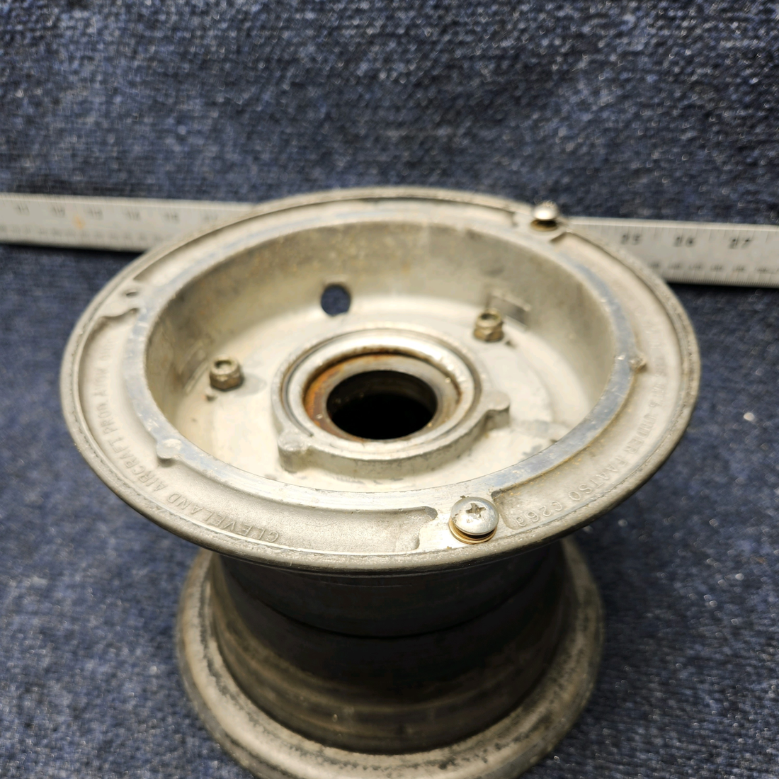 Used aircraft parts for sale, 161-04700 Cleveland  [part_model] Beechcraft C23 SUNDOWNER CLEVELAND  MAIN GEAR WHEEL (6.00-6)