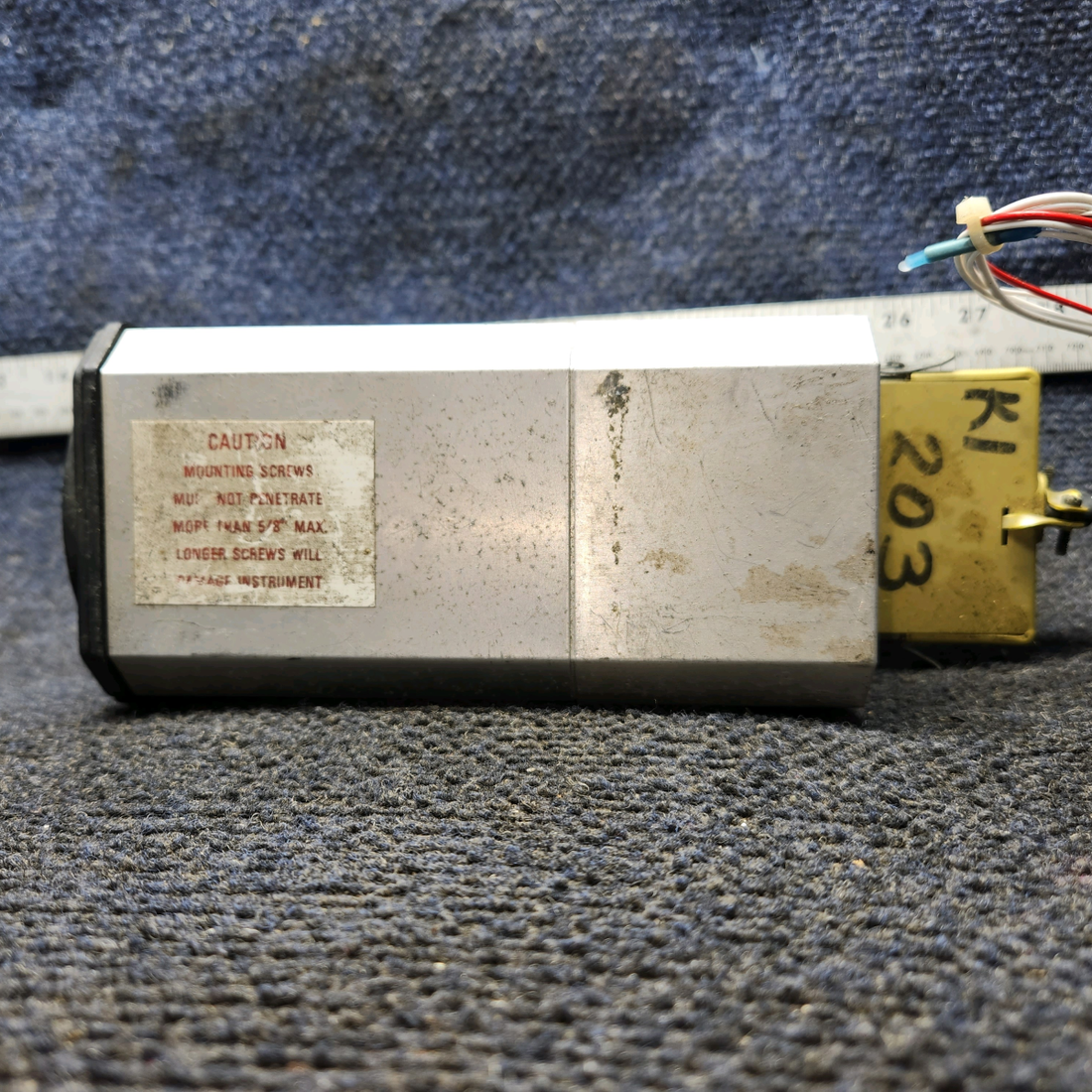 Used aircraft parts for sale, 066-3034-00 Bendix King KI-203 Mooney M20J VOR LOC Indicator w Connector