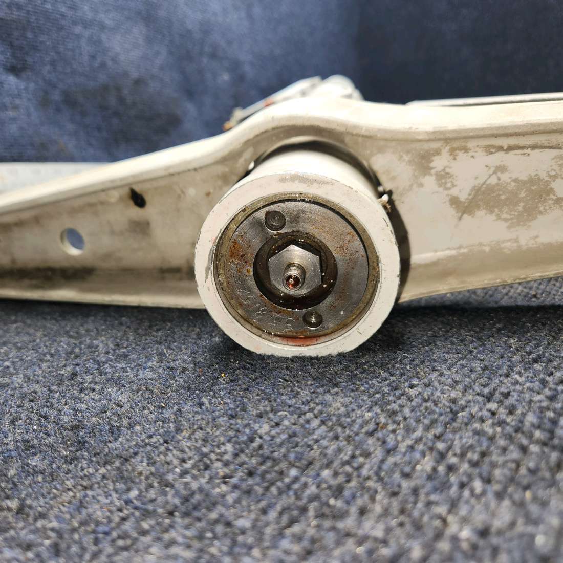 Used aircraft parts for sale, 95-810002-618 BEECHCRAFT 95-55B Gear Assy Main - RH