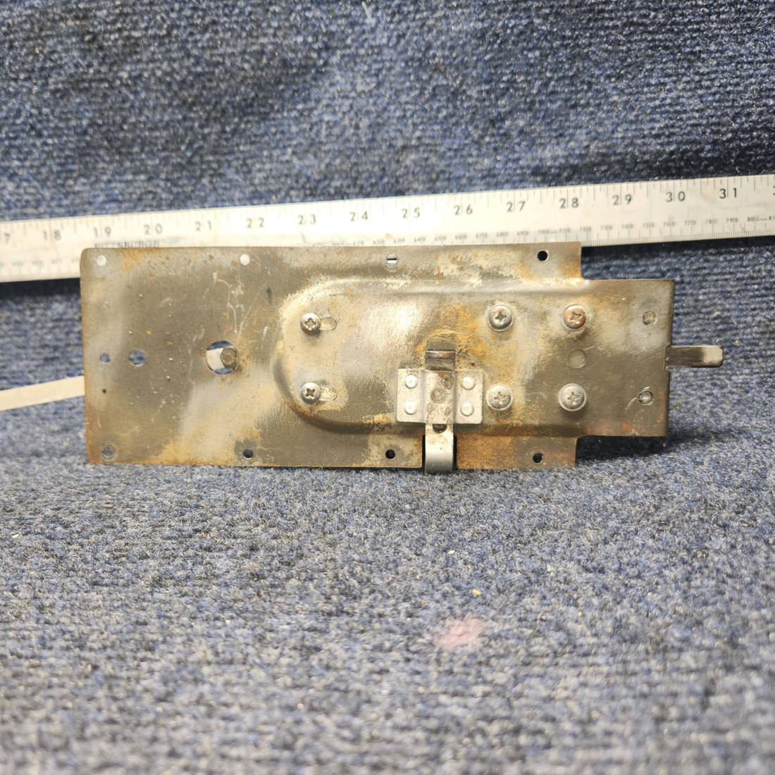 Used aircraft parts for sale, 0413387-4 Cessna C-150J Door Latch Assy RH