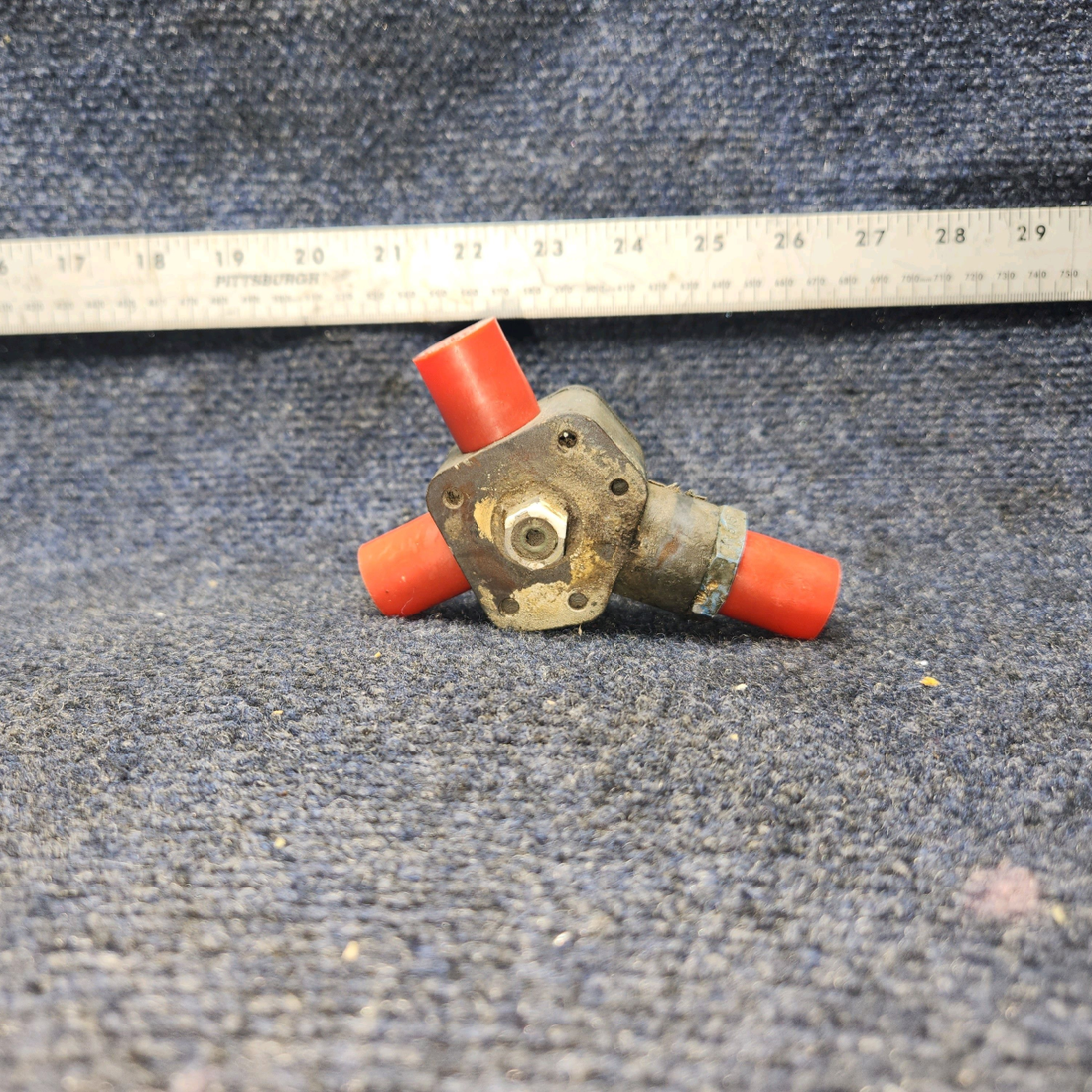 Used aircraft parts for sale, 9851067-7 Cessna 172RG Fuel Selector Valve Assy