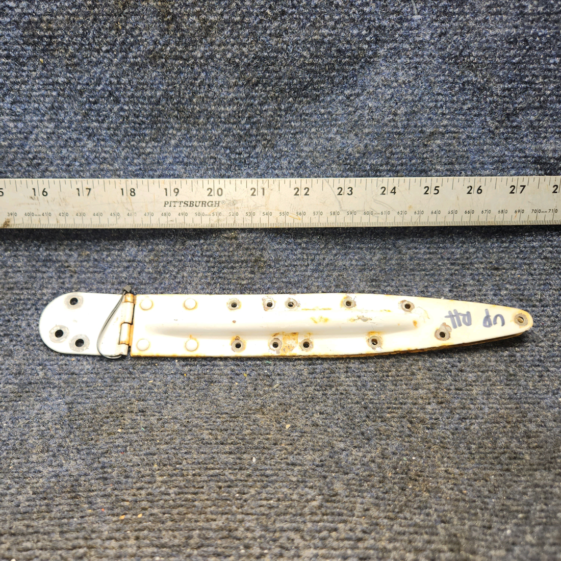 Used aircraft parts for sale, 0511280-2 Cessna C172RG CABIN DOOR HINGE ASSY UPPER RH