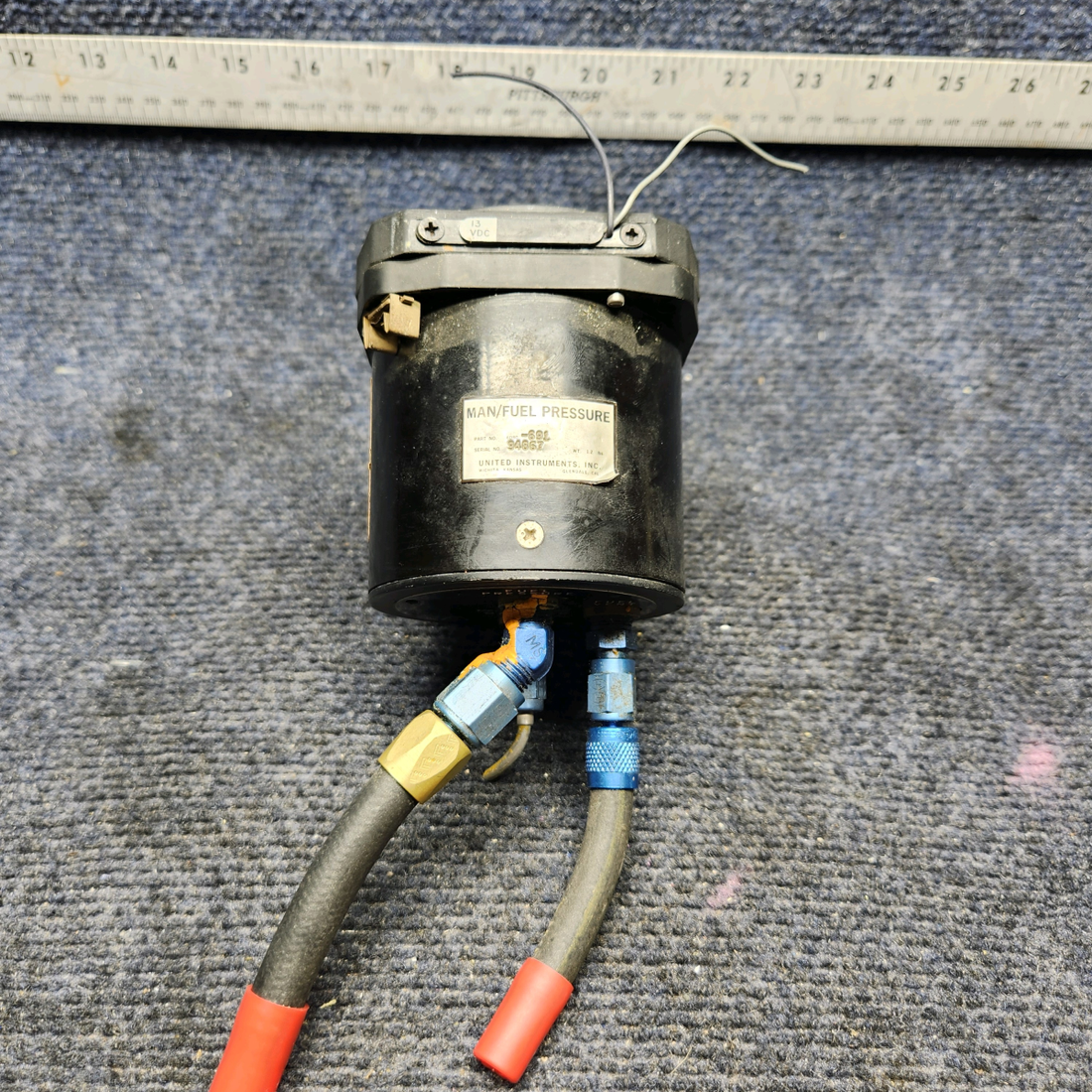 Used aircraft parts for sale, 6080-691 United Instruments Beechcraft F33A MAN / FUEL PRESSURE
