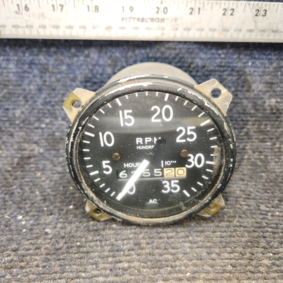 Used aircraft parts for sale, RT-7 cessna 150G Mechanical Recording Tachometer Indicator