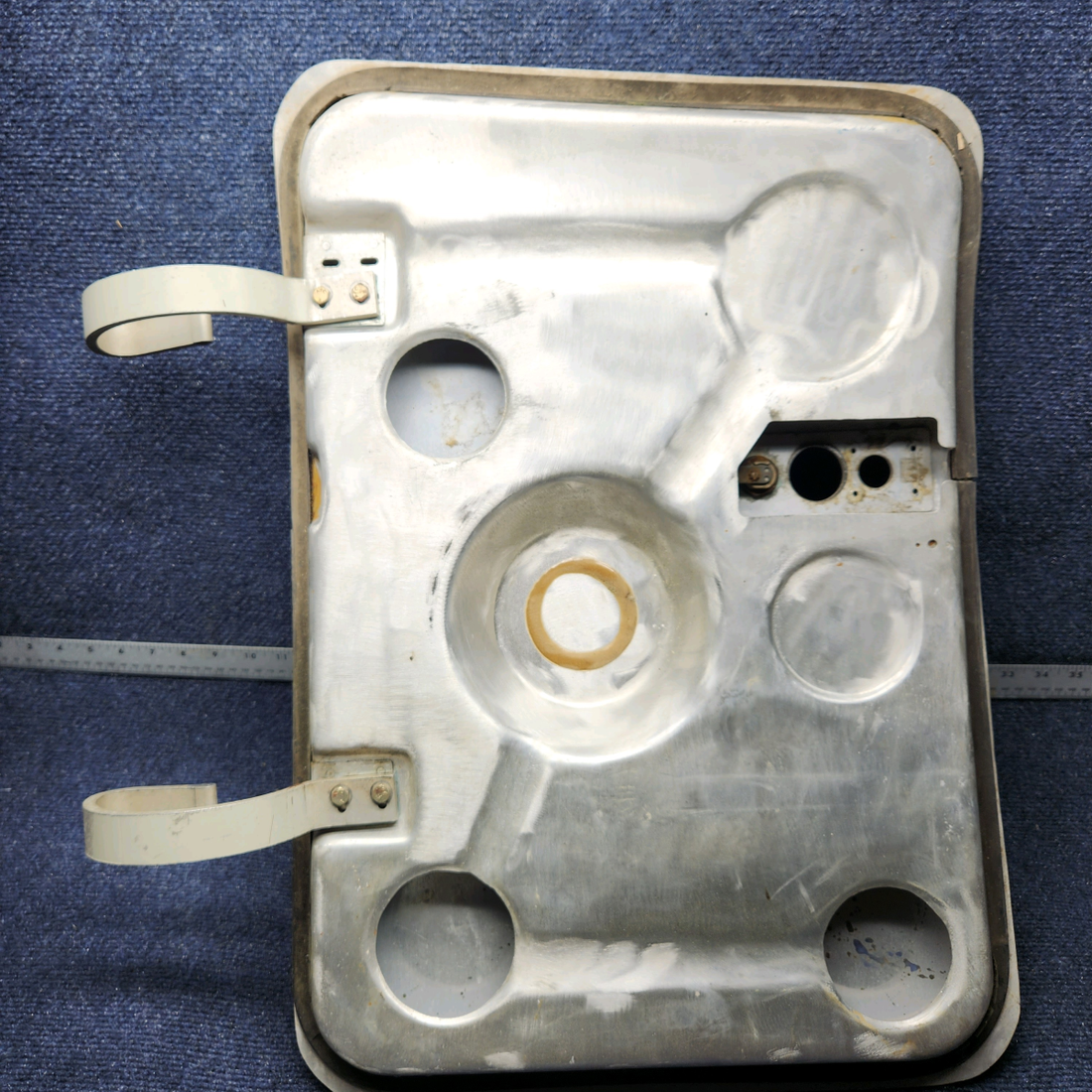 Used aircraft parts for sale, 0717037-6 PIPER- CESSNA-BEECH- MOONEY VARIOS CESSNA 172 RG BAGGAGE DOOR STRUCTURE