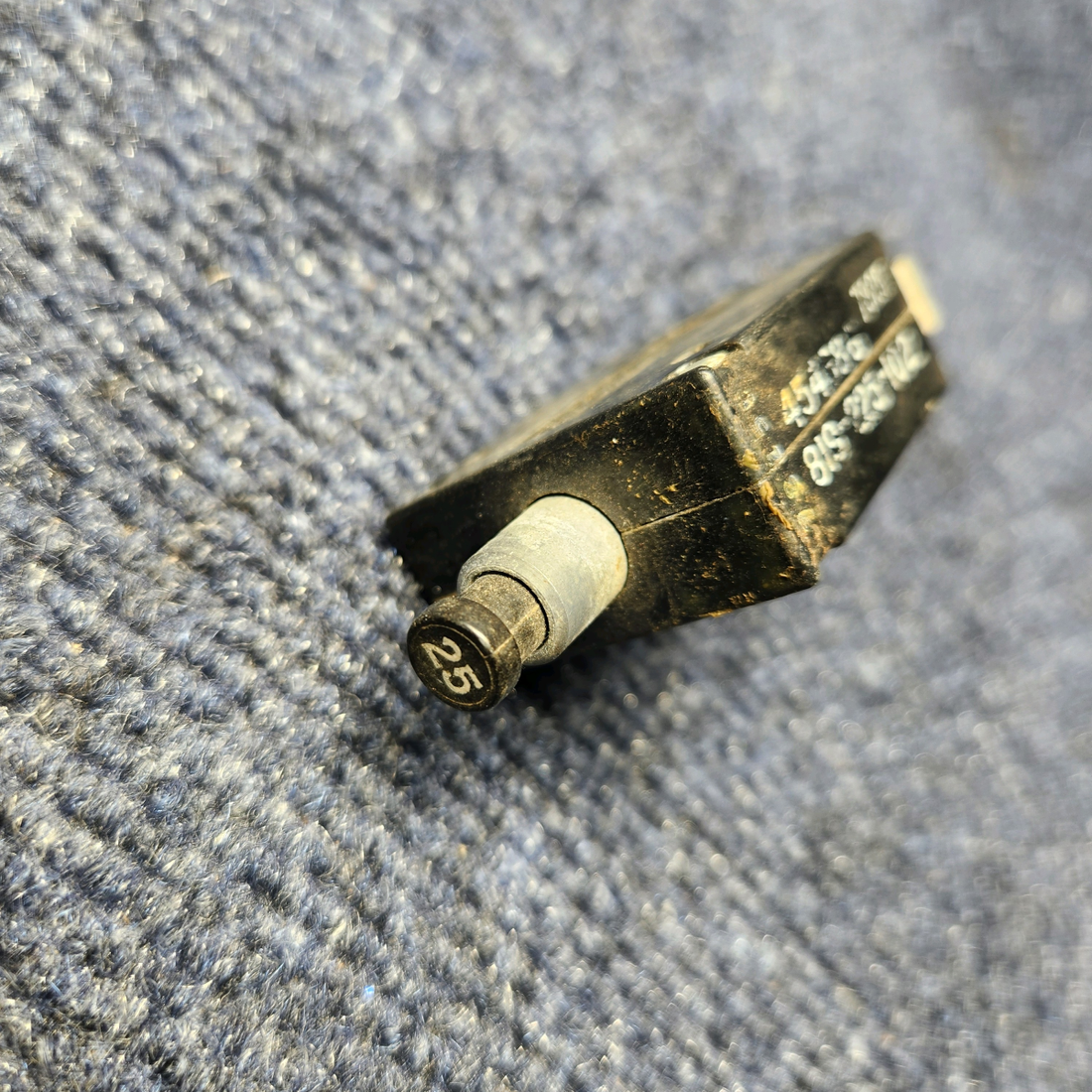 Used aircraft parts for sale, 823-225-102 Wood Piper PA-31T AMF BREAKER 25 AMP " PRICE PER EACH"