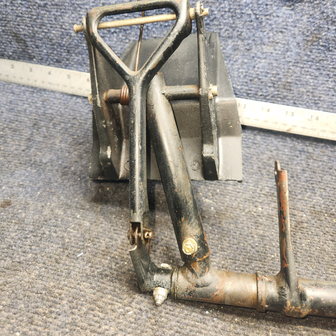 Used aircraft parts for sale, 1460320-1 cessna 150G Rudder Pedal and Bar Assembly - RH