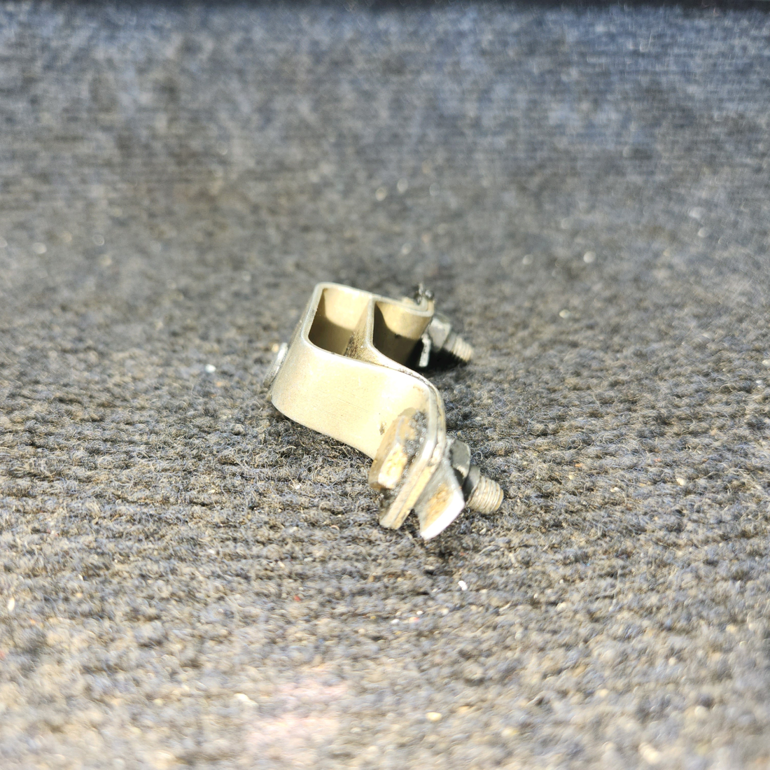 Used aircraft parts for sale, 0411550, 0411549 Cessna 172 Brake Cylinder Bracket & Pin Set