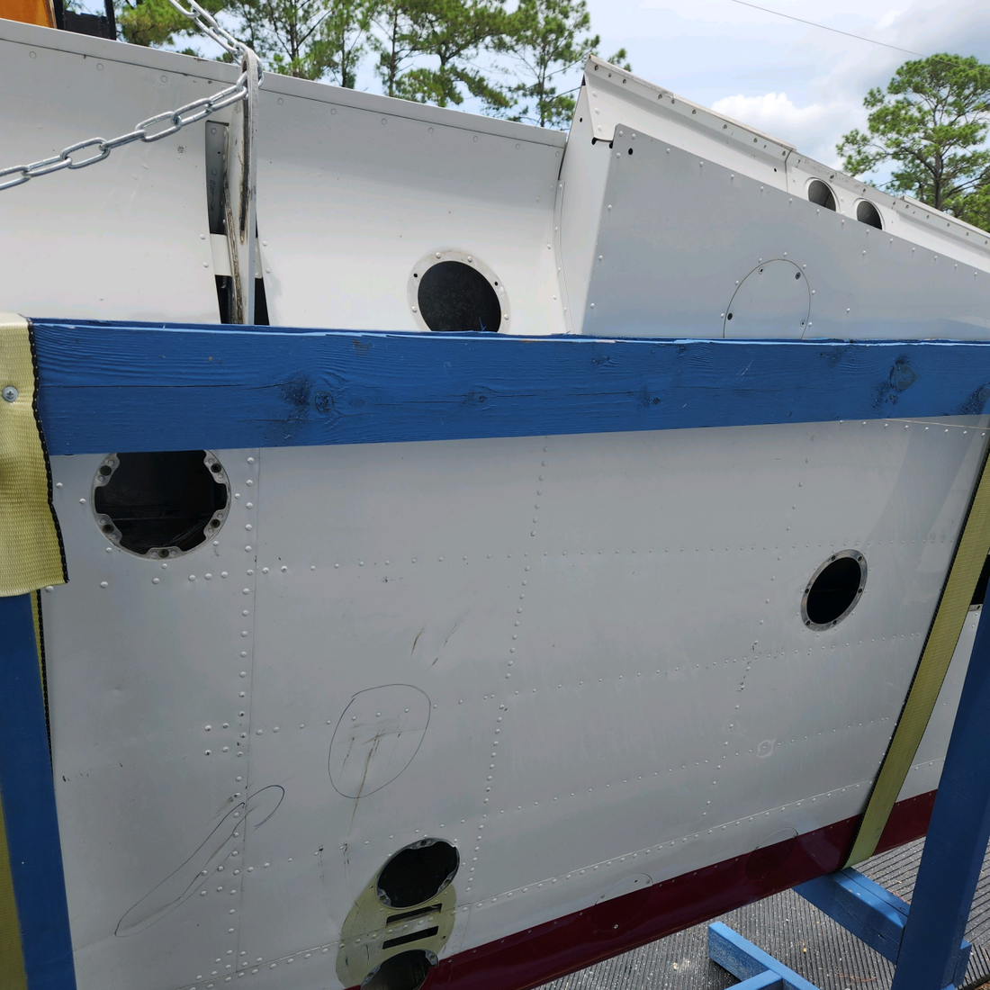 Used aircraft parts for sale, 0722182-4 Cessna year 1971 182P WING STRUCTURE LONG RANGE RH HORTON STOOL KIT INCLUDE LH HORTON STOOL KIT