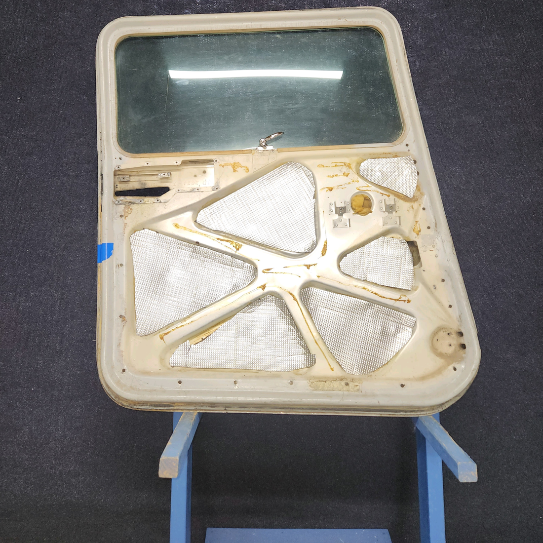 Used aircraft parts for sale, 0710620-207, C711051-7, S1483-2 Cessna 182G Cabin Door Structure with Window LH