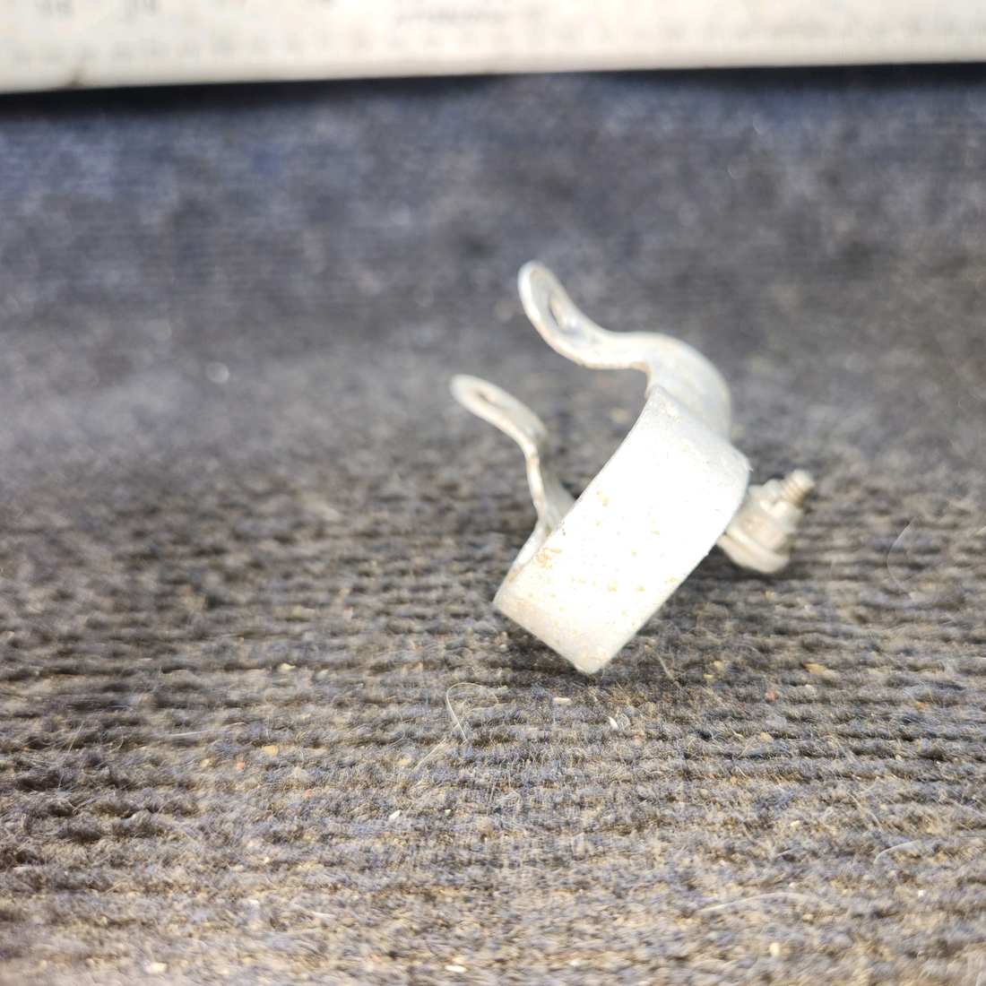 Used aircraft parts for sale, 0310422-1 cessna 172N Trim Chain Guard
