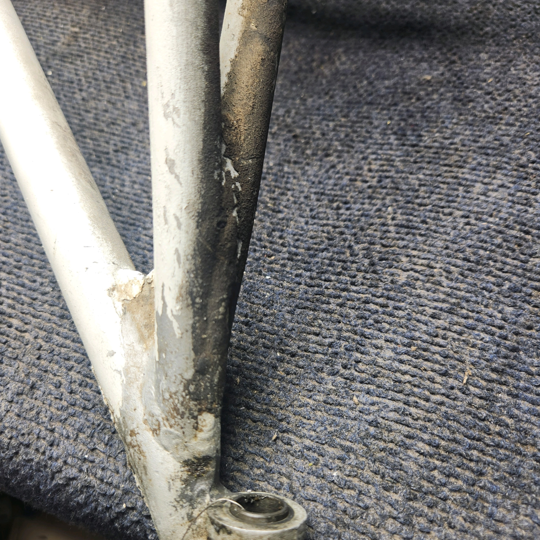 Used aircraft parts for sale, 33-810000-2 Beechcraft 35-33 Main Landing Gear – RH