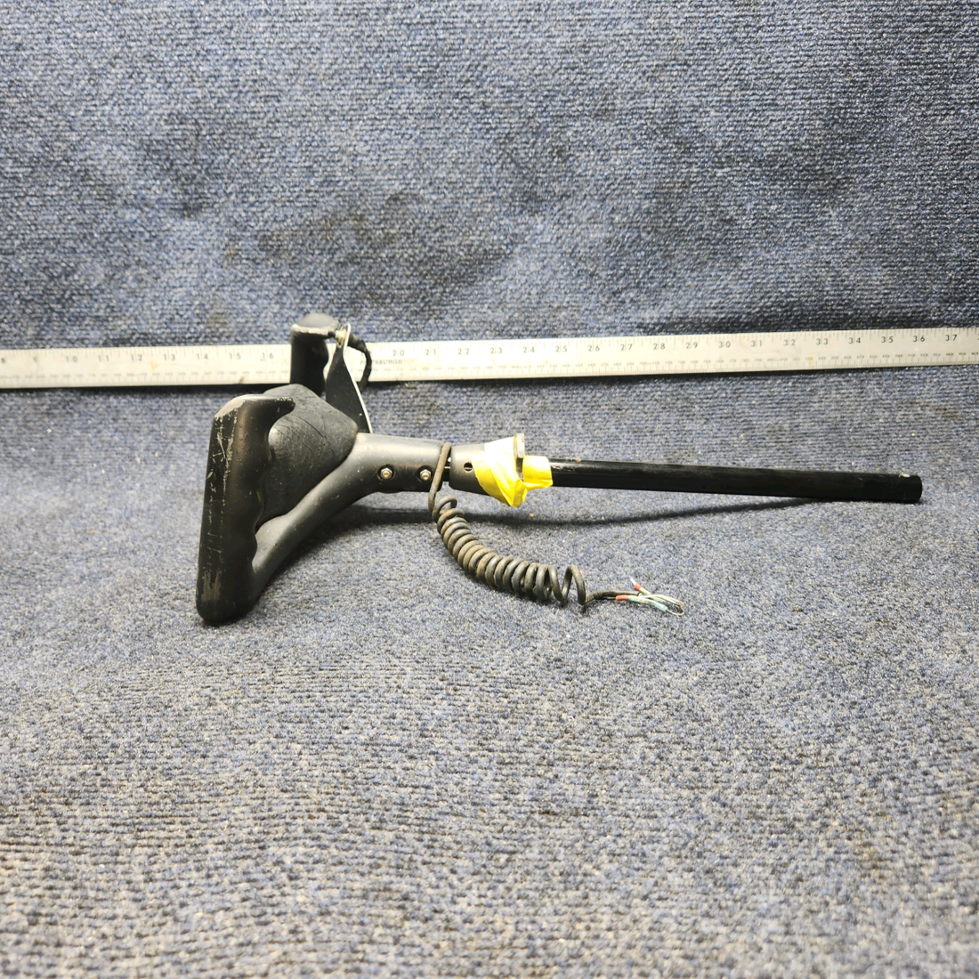 Used aircraft parts for sale, 0513260-4 Cessna 172RG Pilot Control Wheel