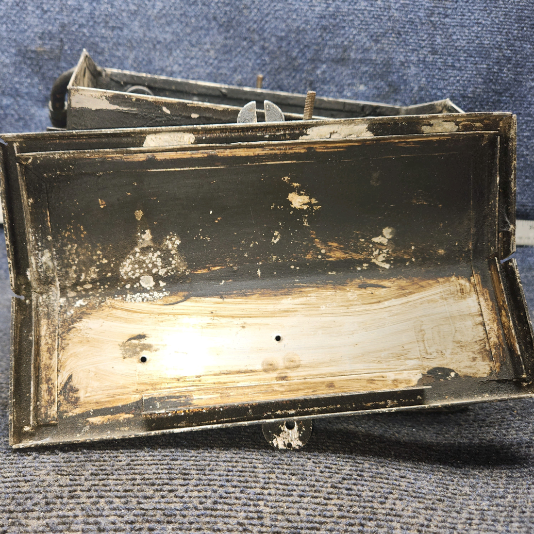 Used aircraft parts for sale, 63888-000 PIPER PA28-140 Battery Box w/ Lid