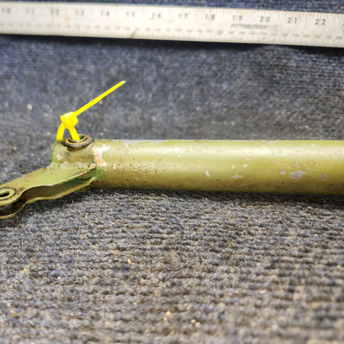 Used aircraft parts for sale, C301002-0305 Cessna 182G Flap Actuator Assembly
