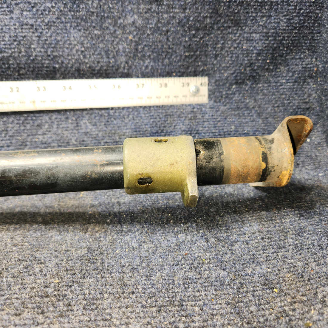 Used aircraft parts for sale, 62705-000 Piper PA28RT-200 Flap Torque Tube Assembly