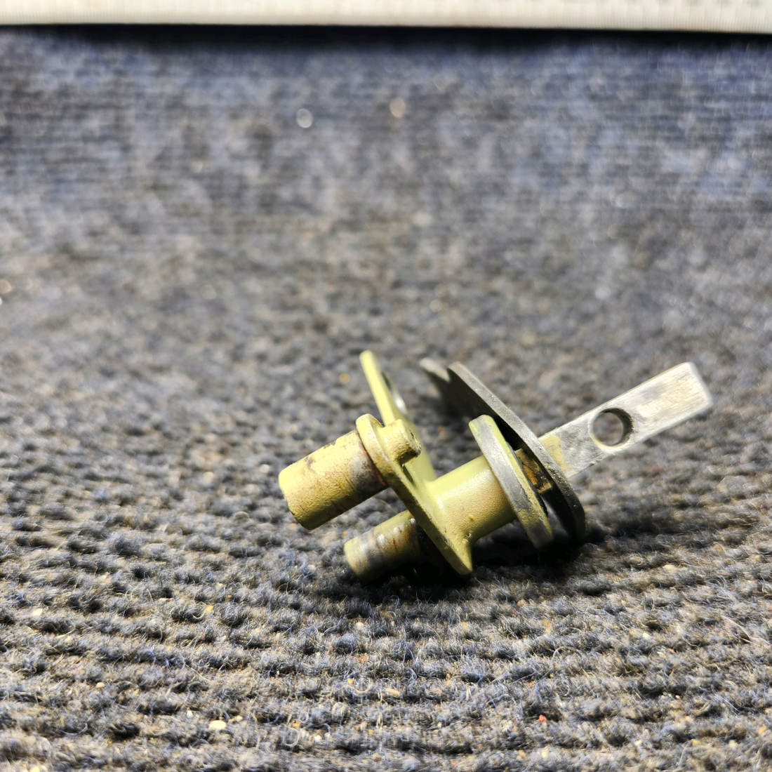 Used aircraft parts for sale, 35-400464 BEECHCRAFT F35 Shaft Assembly