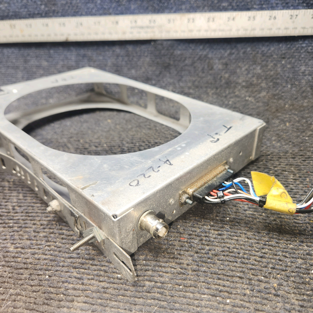 Used aircraft parts for sale, IC-A220T-0-00 Icom IC-A220 piper PA-28-181 VHF Airband Transceiver Aircraft Panel Mount