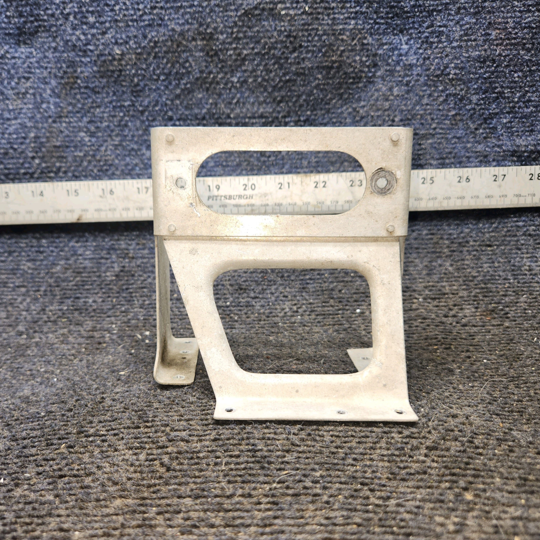 Used aircraft parts for sale, 0553005-5 cessna 172N Ground Power Mount Bracket Assembly